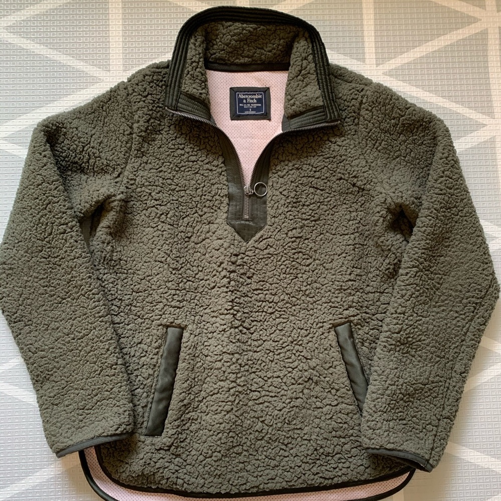 Abercrombie and Fitch Quarter Zip Sherpa Pullover